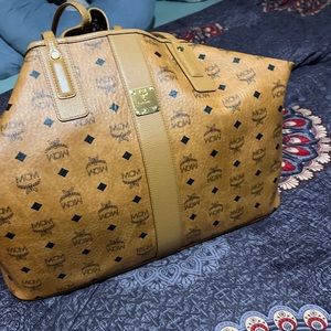Large authentic MCM bag new worn twice no pouch